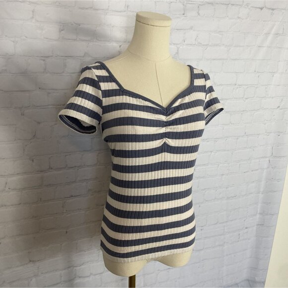 CLEARANCE Madewell XS Ribbed Sweetheart Tee in Stripe in Sunfaded Indigo - Picture 4 of 9